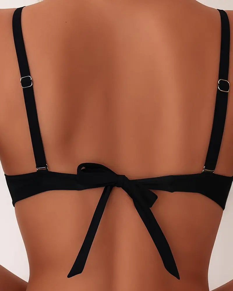 Women's Chic Strap Bikini Set - Effortlessly Confident by the Shore
