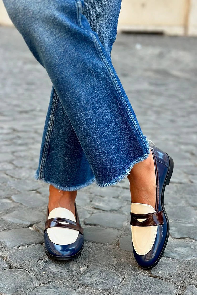 Women's Classic Two-Tone Loafer – Everyday Elegance