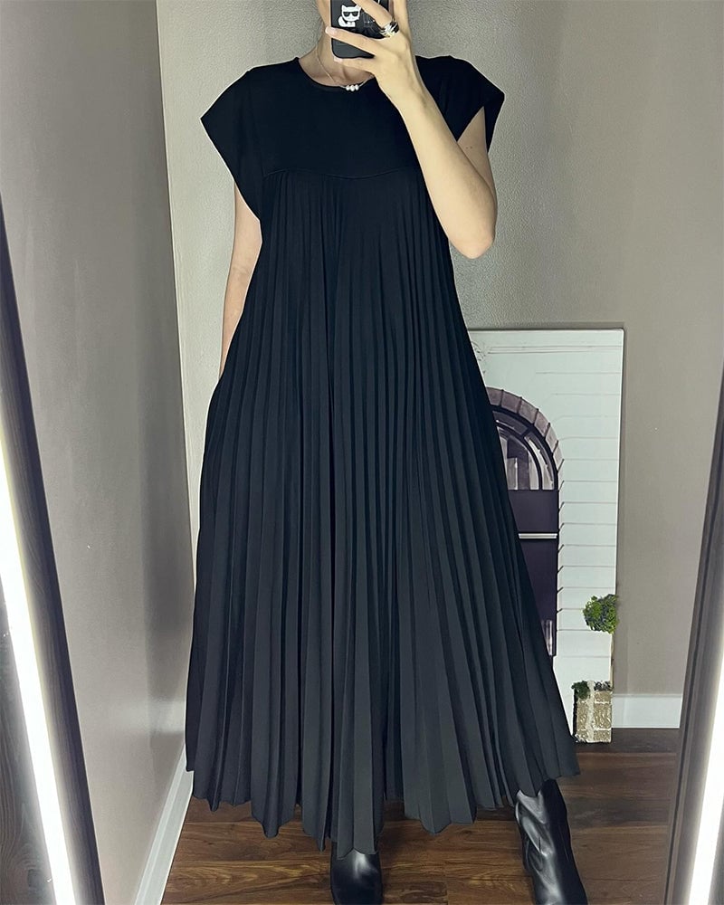 Women's Pleated Sleeveless Maxi Dress - Timeless Comfort
