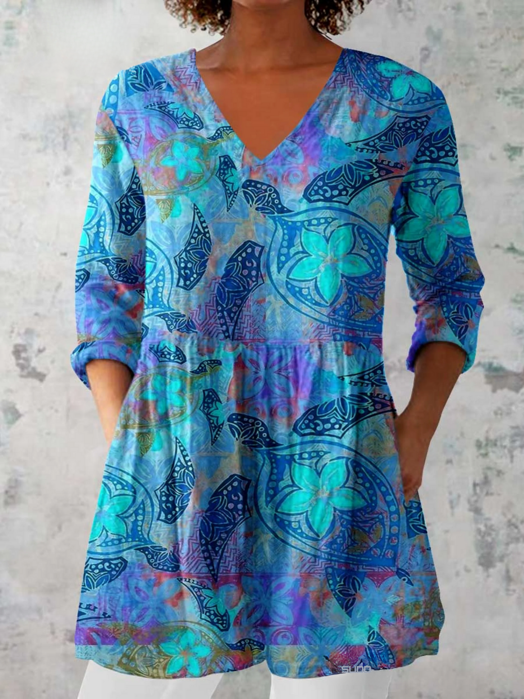 Women's Extended V-Neck Longline Shirt - Everyday Elegance