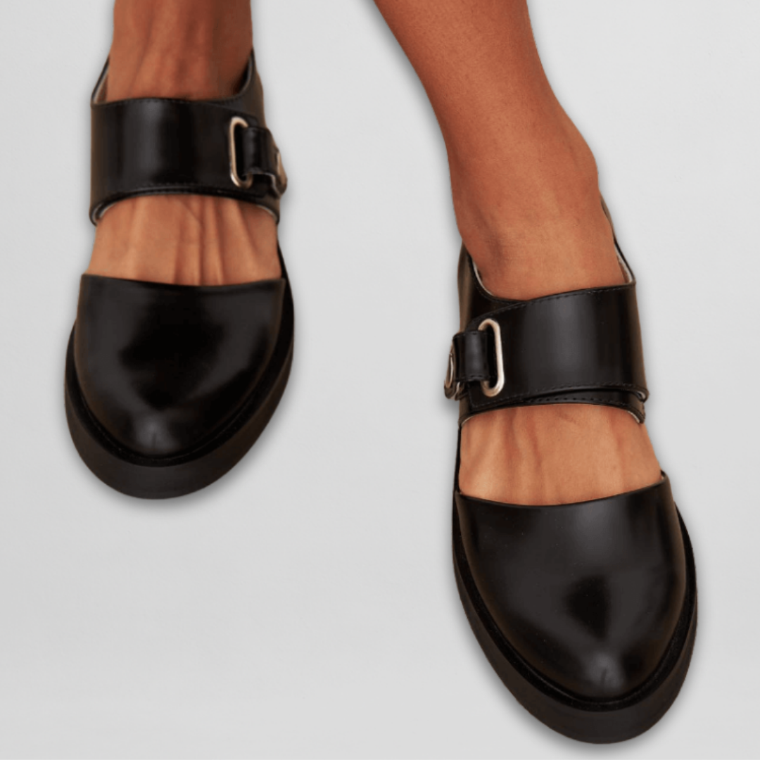 Women's Classic Mary Jane Flats with Buckle - Everyday Elegance