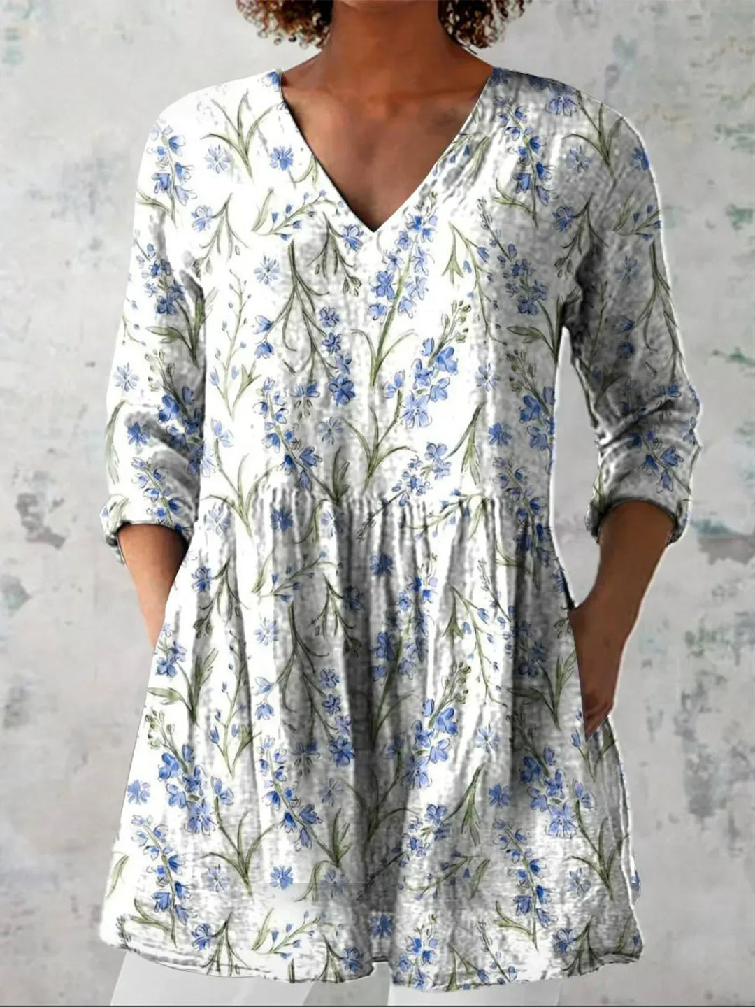 Women's Soft Floral V-Neck Blouse - Effortless Everyday Chic