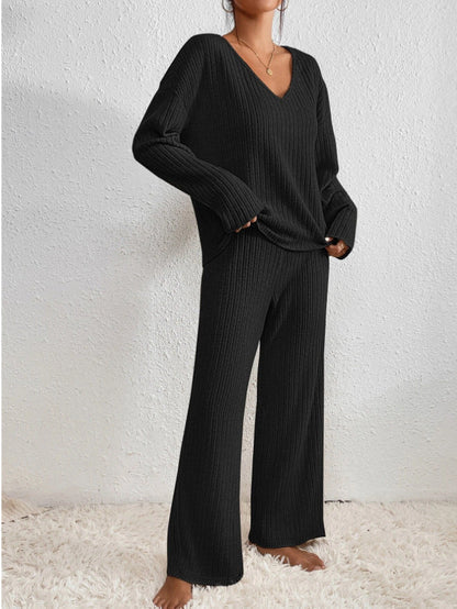 Women's Knit V-Neck Two-Piece Set - Effortless Comfort & Style