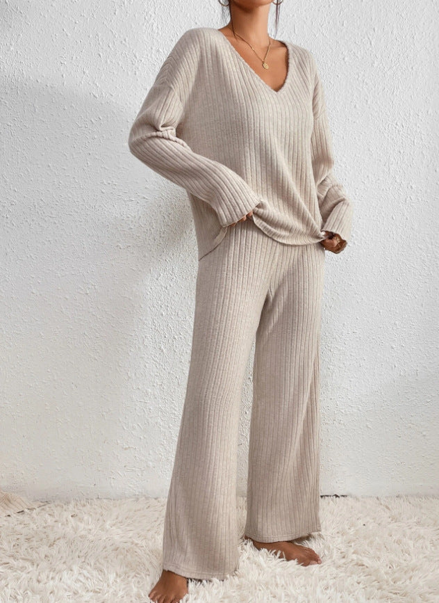 Women's Knit V-Neck Two-Piece Set - Effortless Comfort & Style