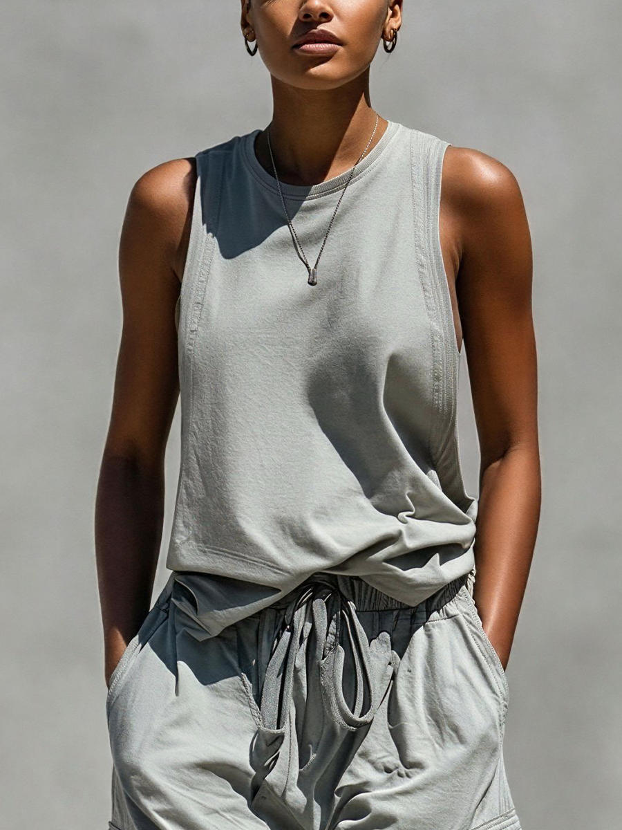 Women's Gray Sleeveless Tank & Cargo Shorts Set - Casual Look