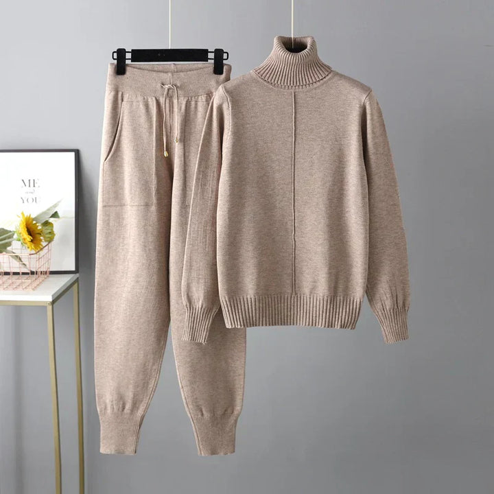 Women's Knit Two-Piece Set - Effortless Minimalist Comfort