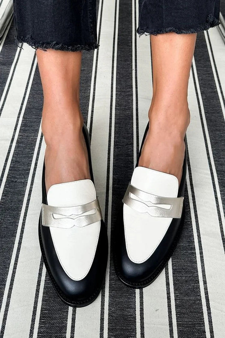 Women's Monochrome Classic Loafers - Effortless Sophistication