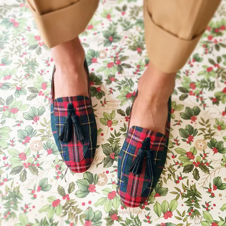 Women's Scottish Chic Loafer with Fringes - Casual-Chic