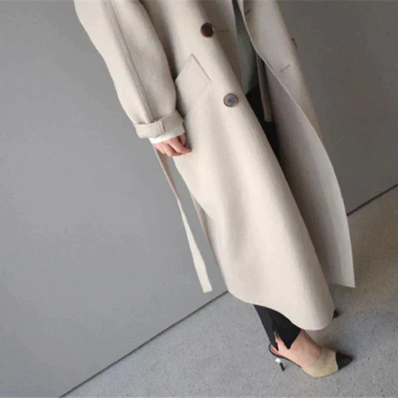 Women's Longline Wool Coat - Elegant Winter Warmth