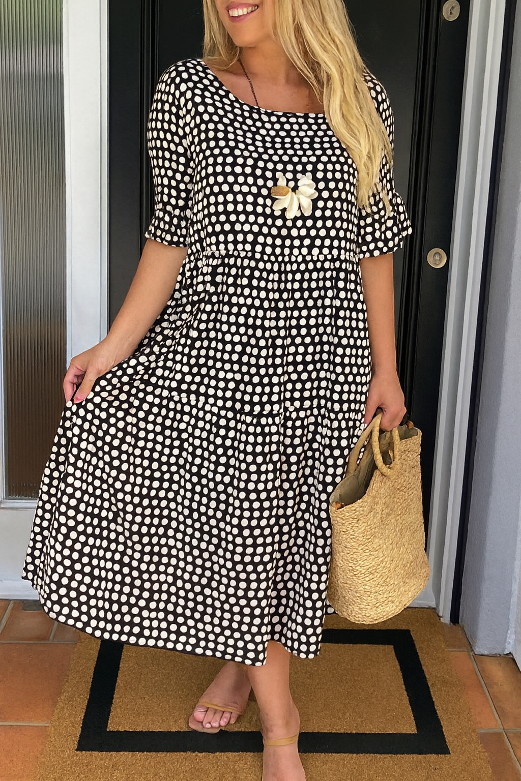 Women's Midi Dress with Short Sleeves - Effortless Elegance