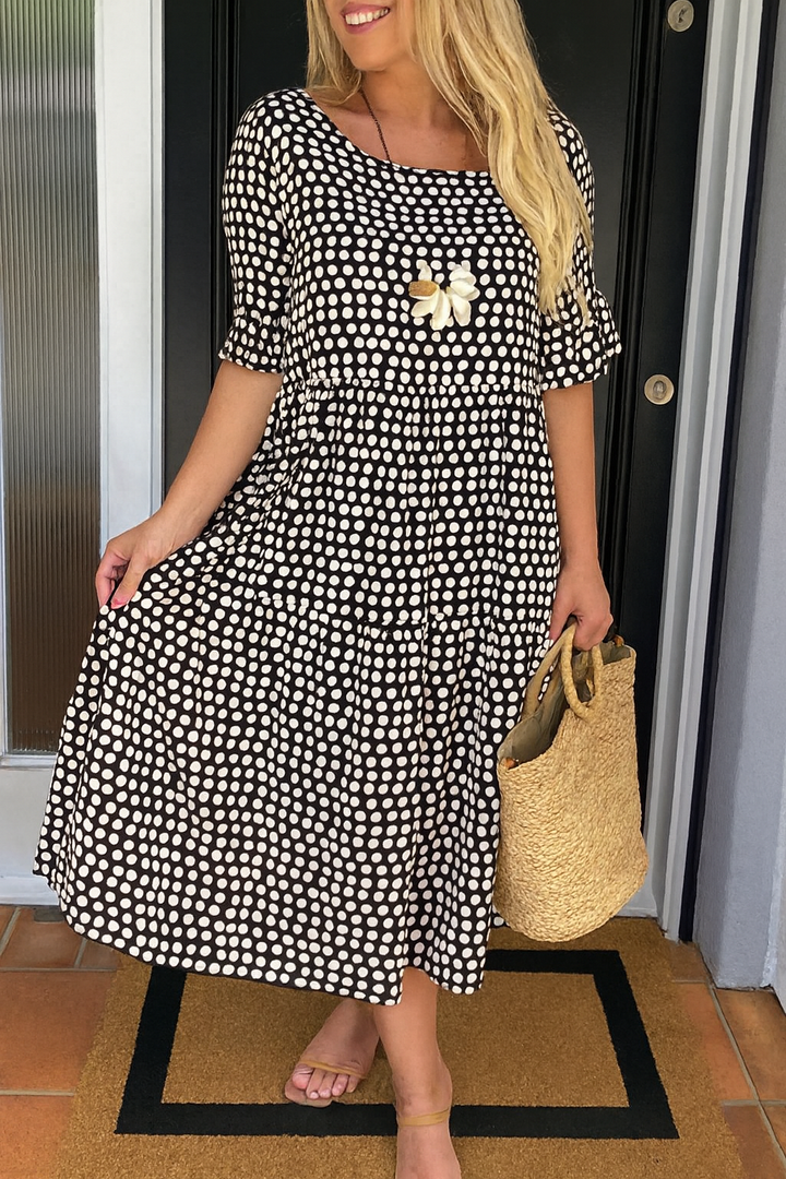 Women's Midi Dress with Short Sleeves - Effortless Elegance
