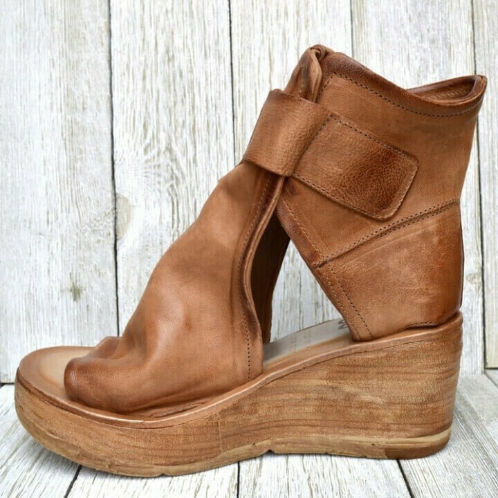 Women's Chic Buckle Wedge Sandals - Effortless Style and Comfort
