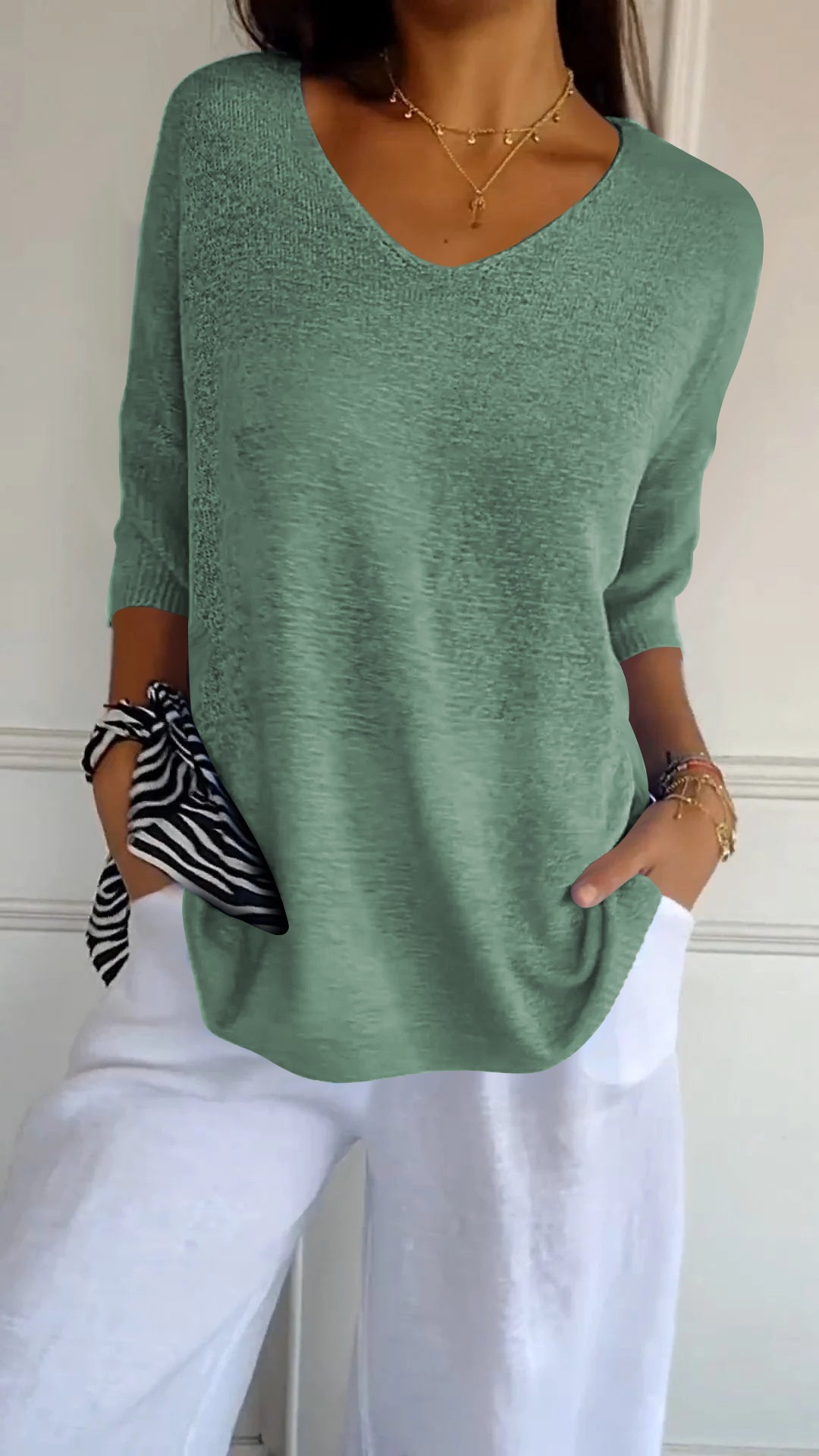 Women's V-Neck Knit Top - Versatile Everyday Essential