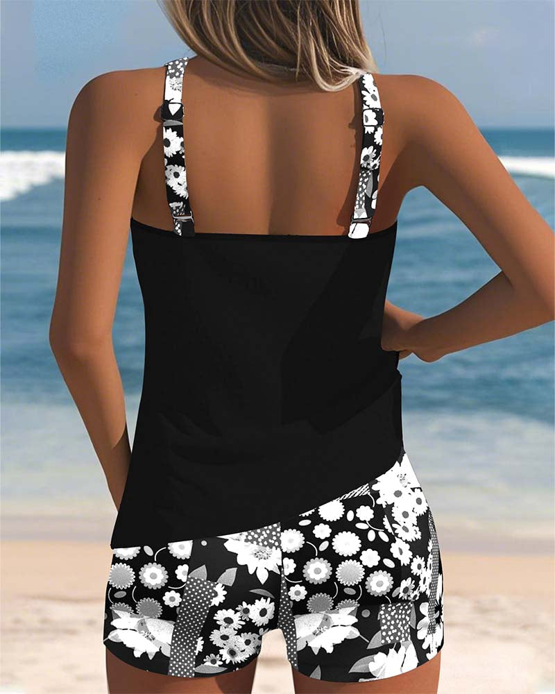 Women's Floral Tankini Set - Comfortable & Flirty Beach Look