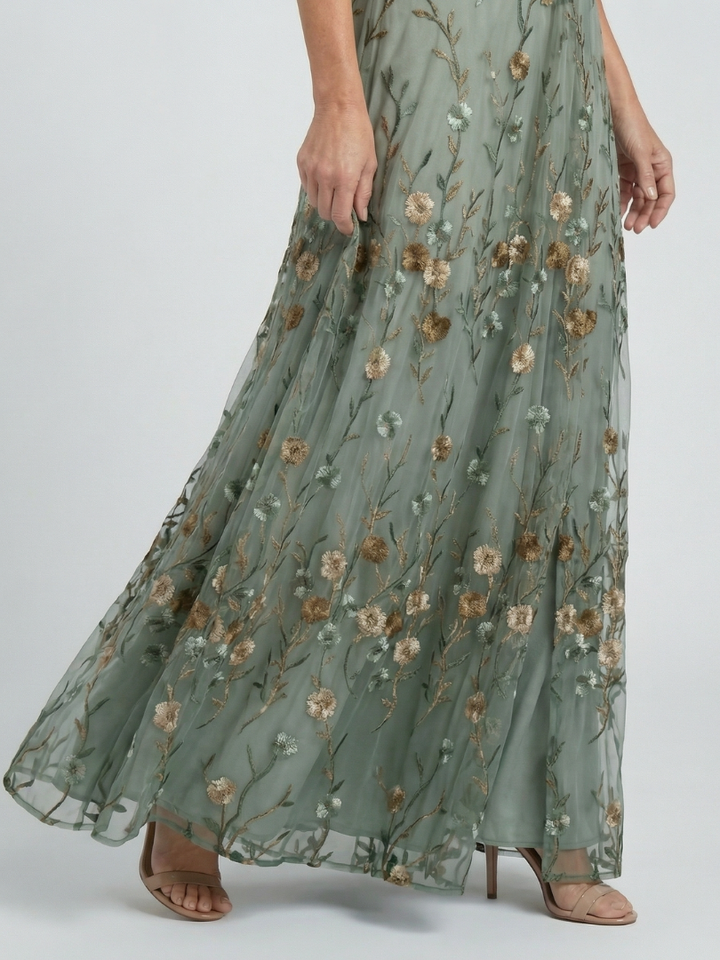 Women's Flowy Maxi Dress with Halter Neck – Effortless Summer Style