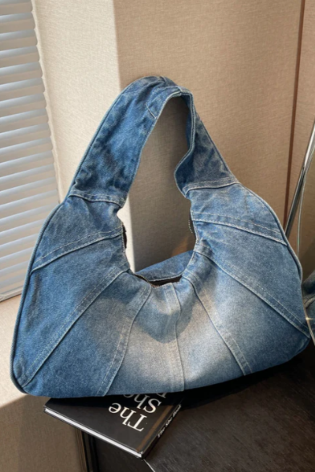 Women's Casual Shoulder Bag - Effortless Everyday Accessory