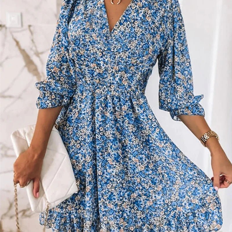 Women's Floral V-Neck Smocked Dress - Effortless Everyday Style