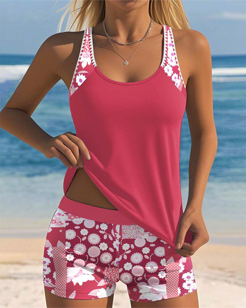 Women's Floral Tankini Set - Comfortable & Flirty Beach Look