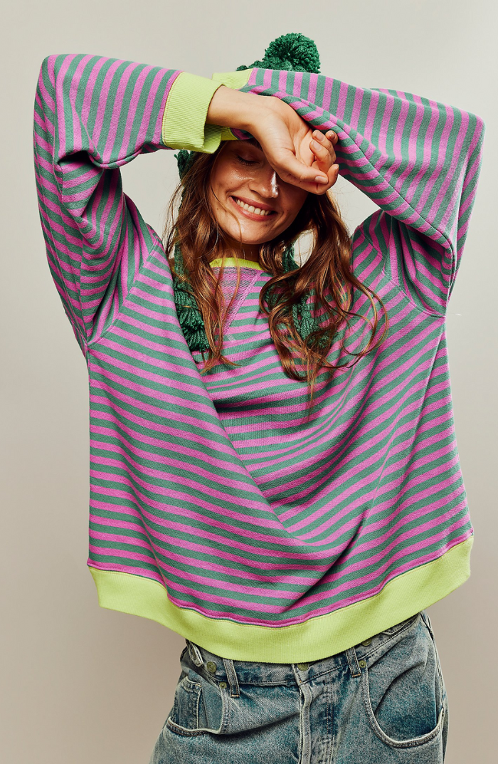 Women's Oversized Striped Sweater - Cozy & Bold Style