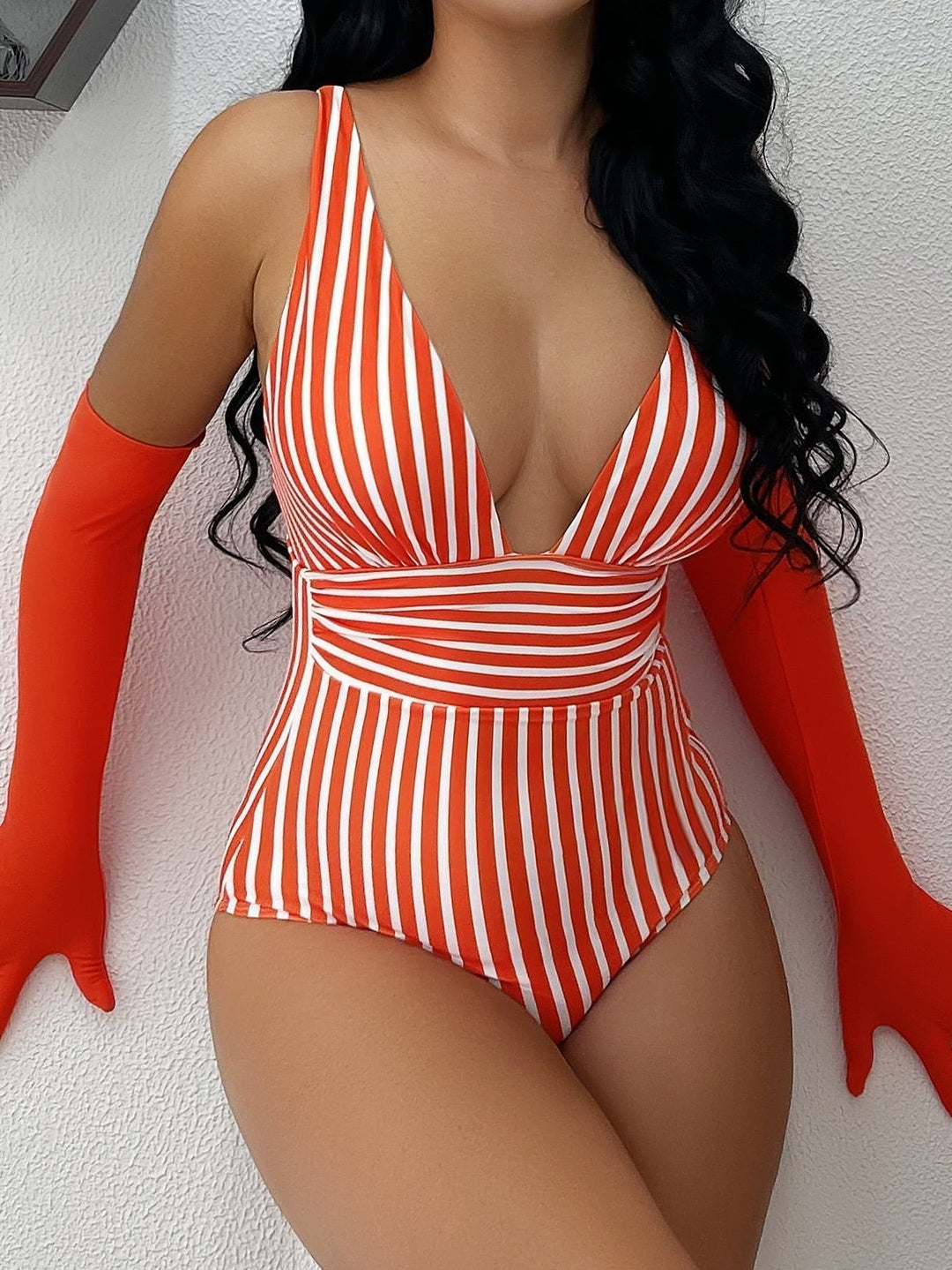 Women's Striped Swimsuit - Effortless Beachside Elegance