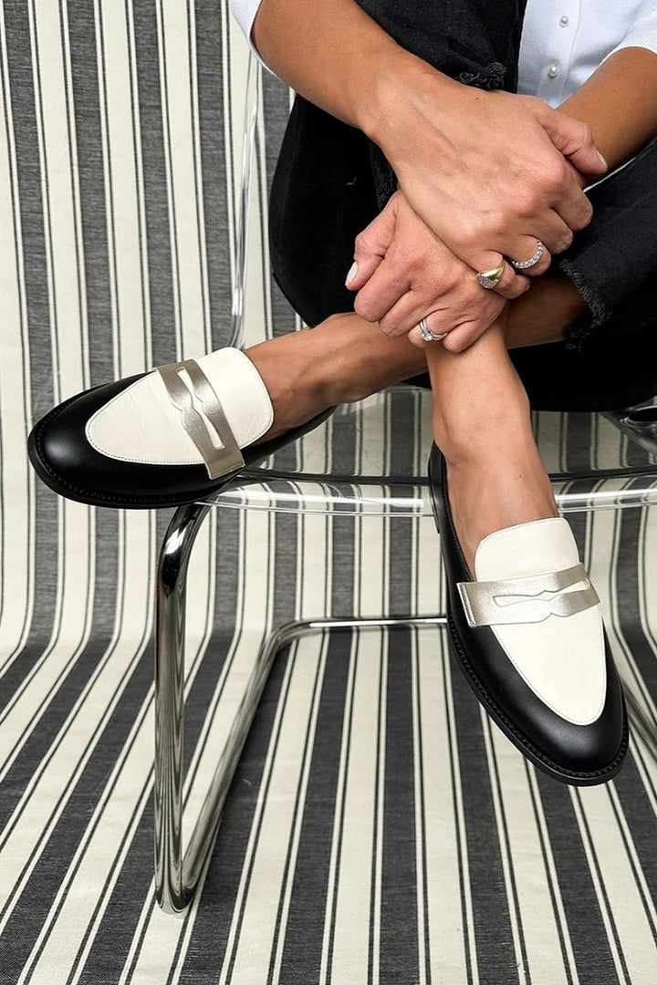 Women's Monochrome Classic Loafers - Effortless Sophistication