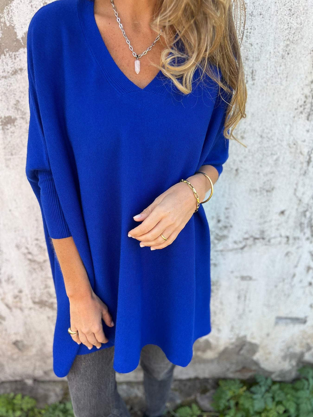 Women's Cashmere V-Neck Sweater - Lightweight & Elegant for Summer