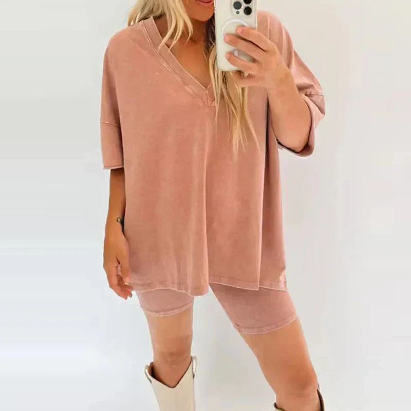 Women's Two-Piece Sport Set - Casual Comfort and Style