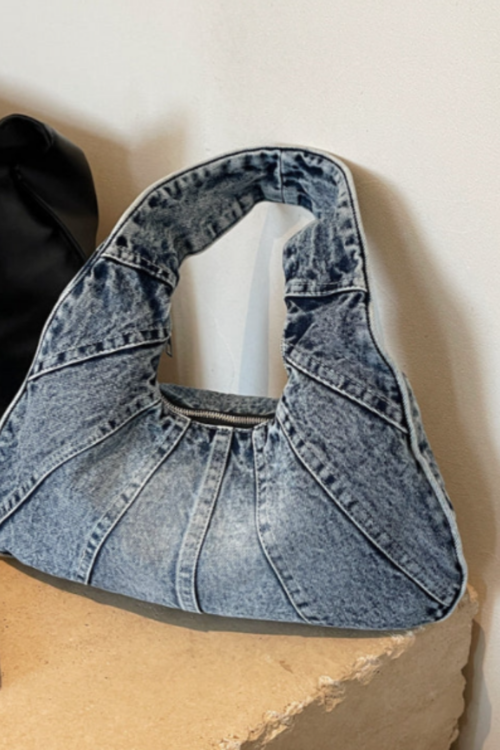 Women's Casual Shoulder Bag - Effortless Everyday Accessory