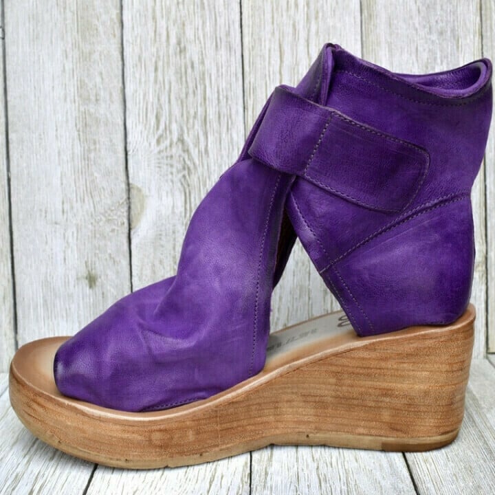 Women's Chic Buckle Wedge Sandals - Effortless Style and Comfort