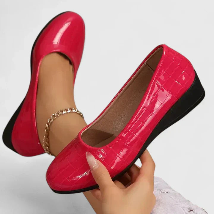 Women's Elegant Everyday Flats - Sleek & Supportive