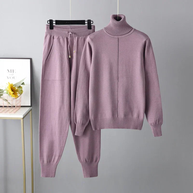 Women's Knit Two-Piece Set - Effortless Minimalist Comfort