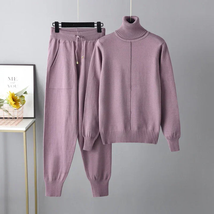 Women's Knit Two-Piece Set - Effortless Minimalist Comfort
