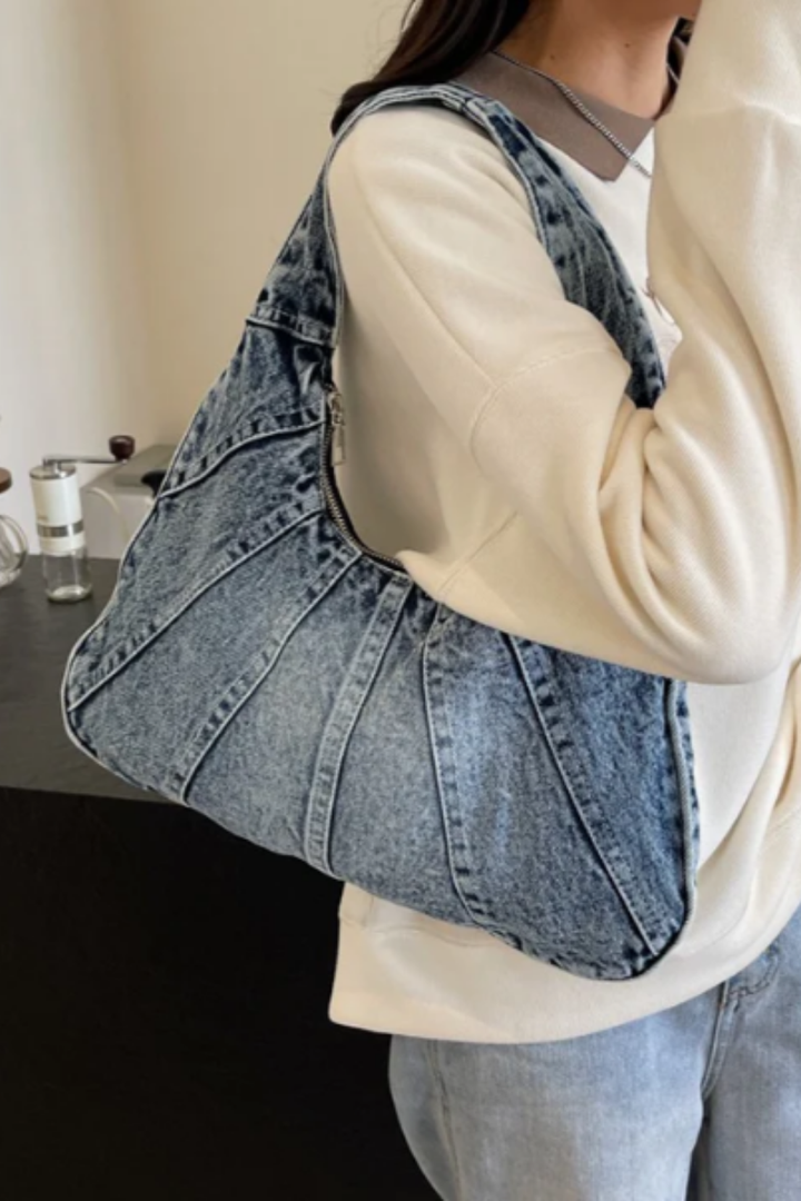 Women's Casual Shoulder Bag - Effortless Everyday Accessory