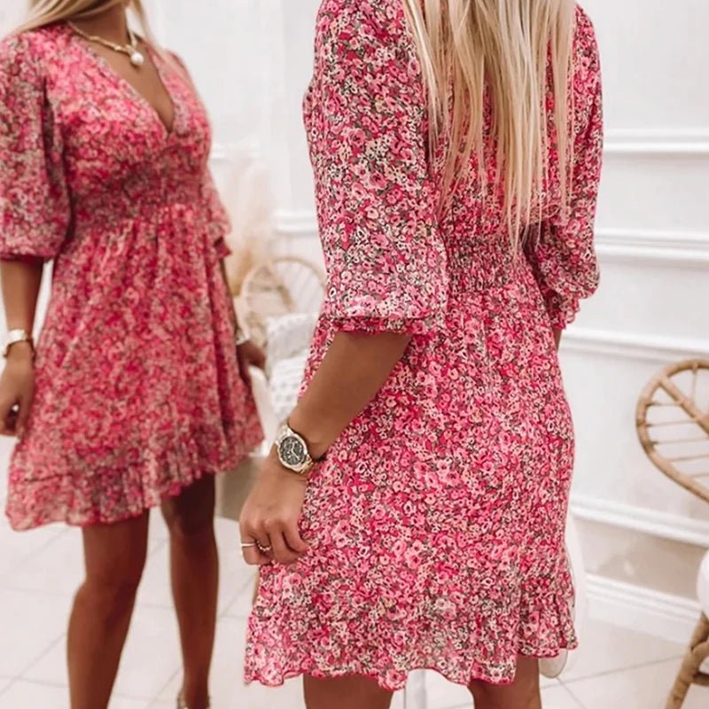 Women's Floral V-Neck Smocked Dress - Effortless Everyday Style