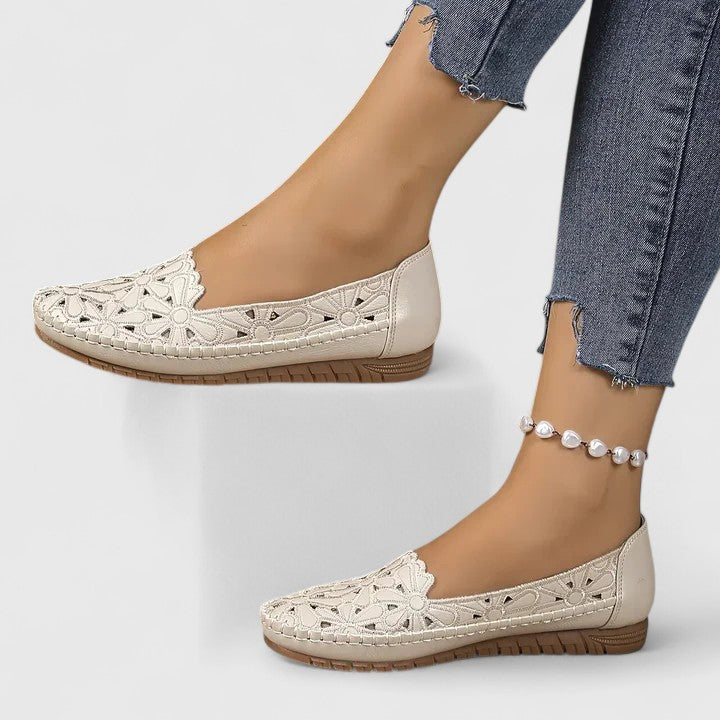 Women's Closed Toe Elegant Sandals - Everyday Comfort