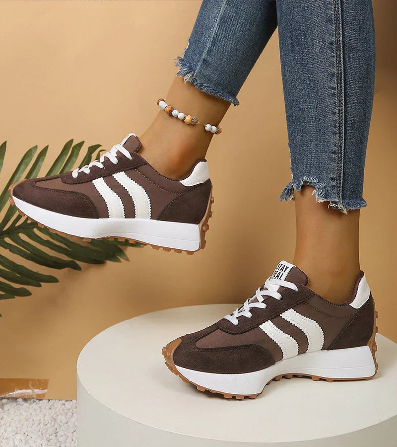 Women's Lightweight Sneakers - Ergonomic Cushioning for All-Day Wear