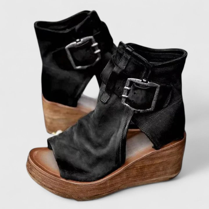 Women's Bold Buckle Wedge Sandals - Statement Style