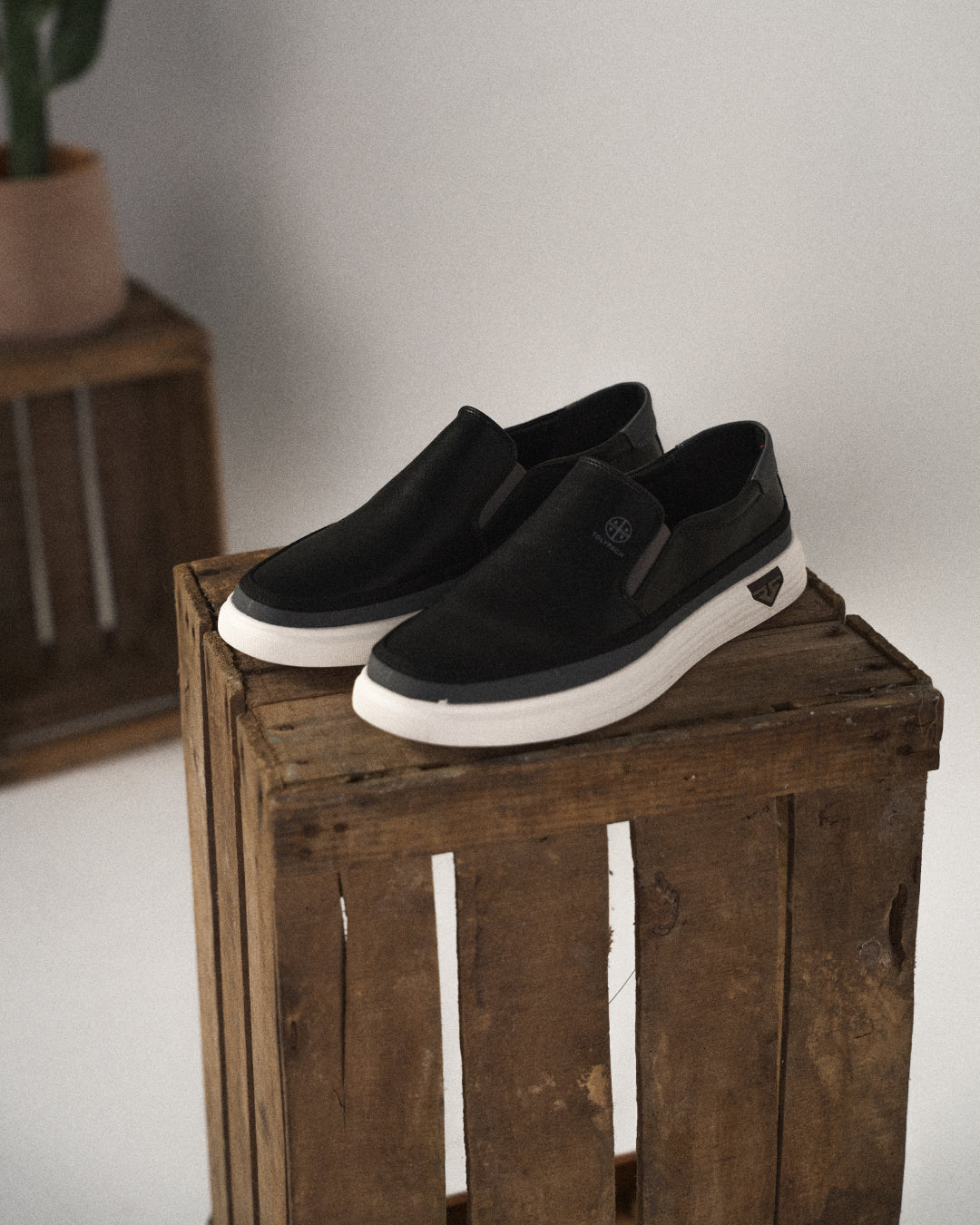 Men's Leather Slip-On Dress Shoes - Effortless Style from Day to Night