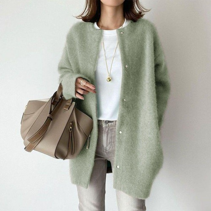 Women's Classic Cardigan - Effortless Warmth and Style