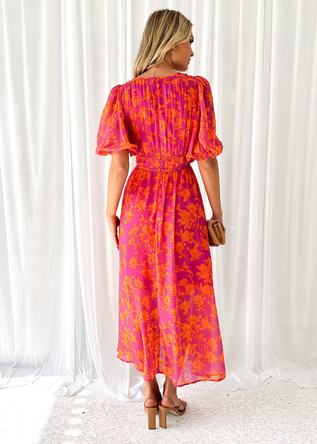 Women's Elegant Maxi Dress with V-Neck - Effortless All-Occasion Style