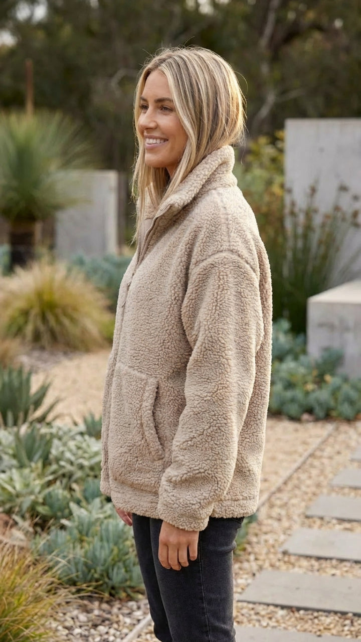 Women's Oversized Sherpa Zip-Up Jacket - Cozy Everyday Layer