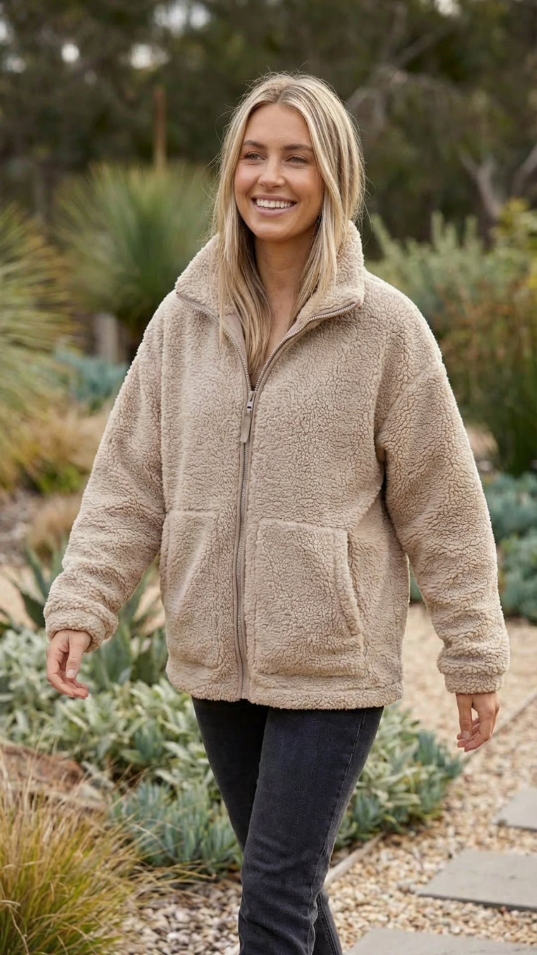 Women's Oversized Sherpa Zip-Up Jacket - Cozy Everyday Layer