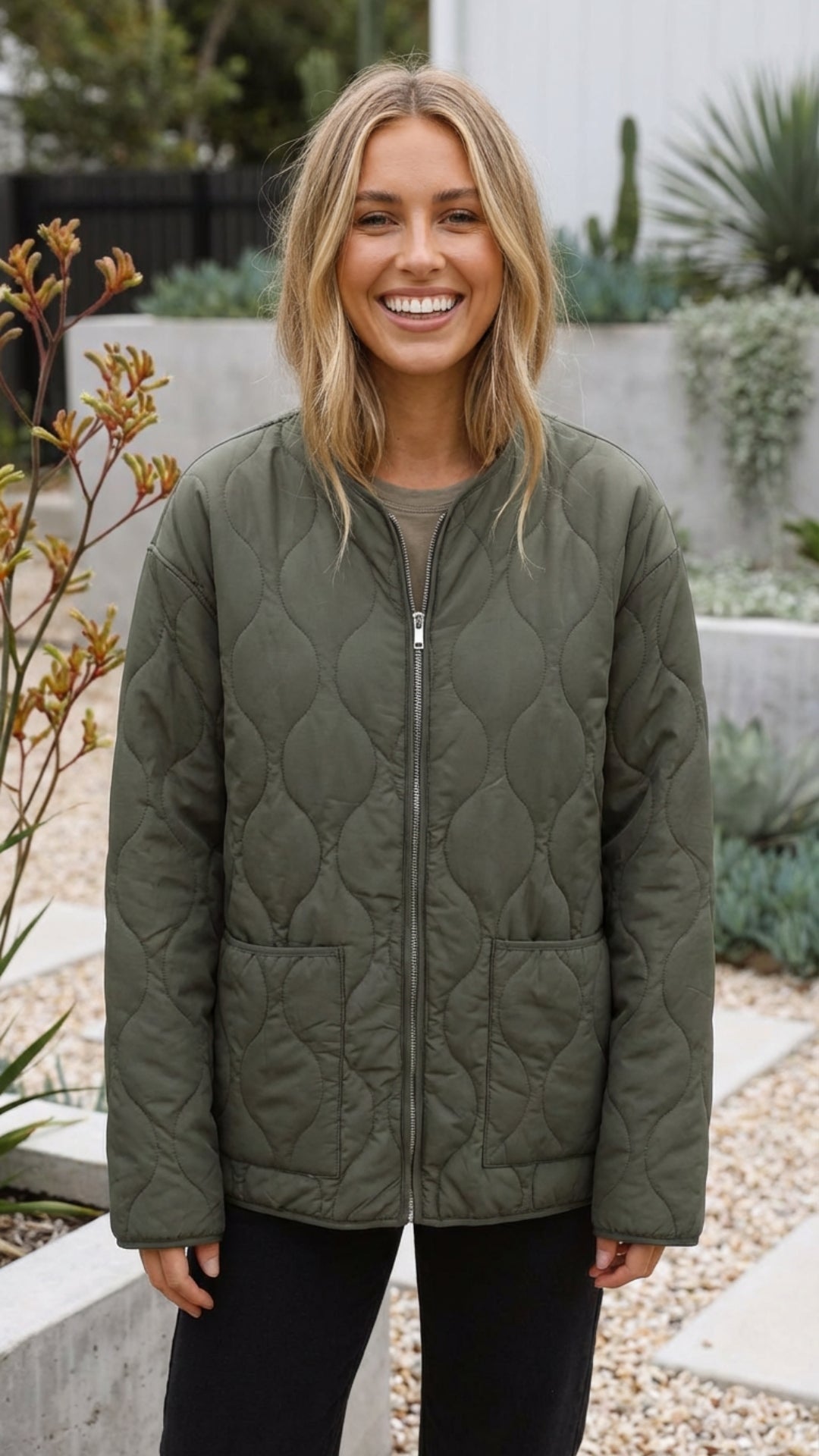 Women's Quilted Zip-Up Lightweight Jacket - Everyday Layering