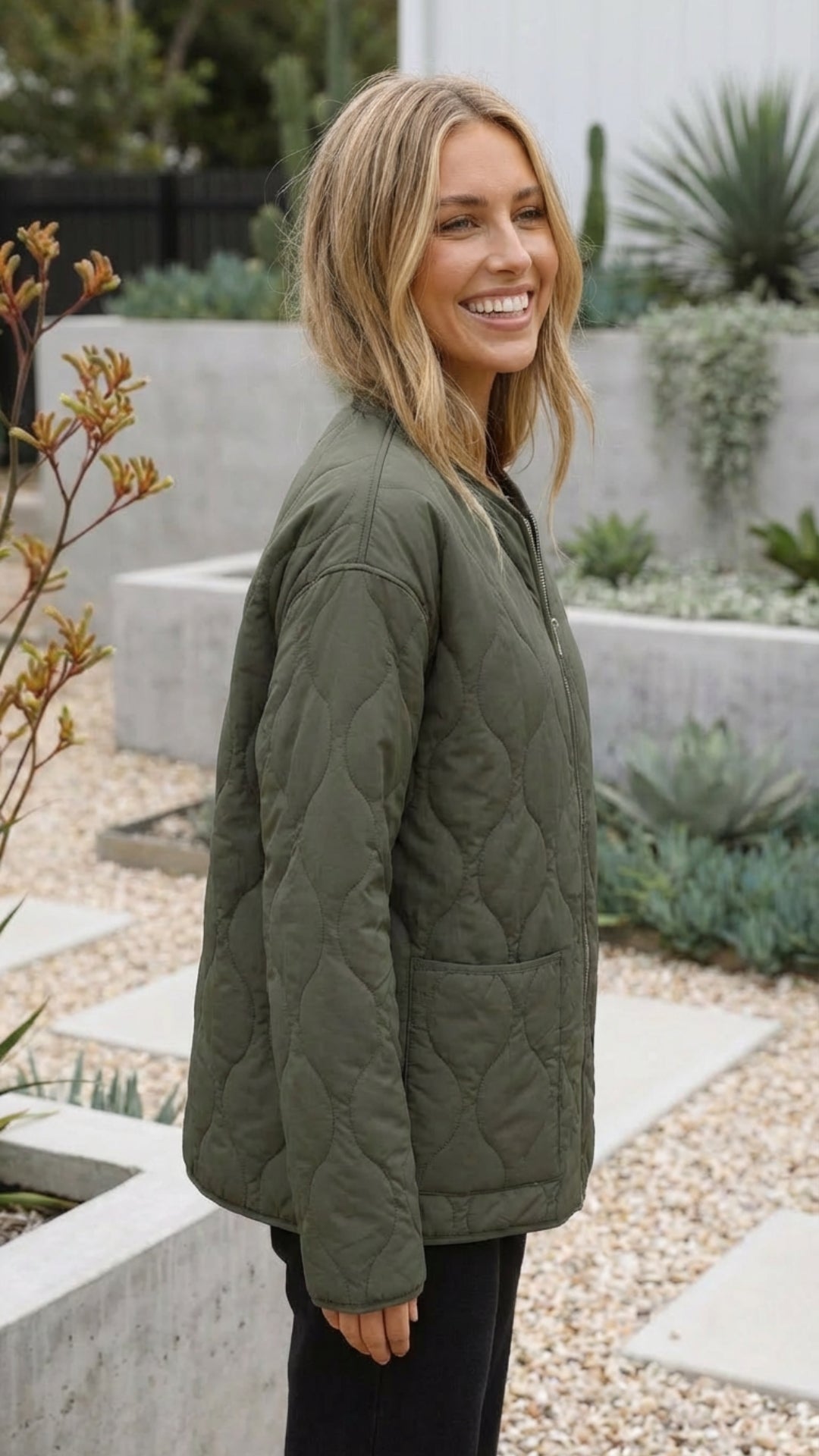 Women's Quilted Zip-Up Lightweight Jacket - Everyday Layering