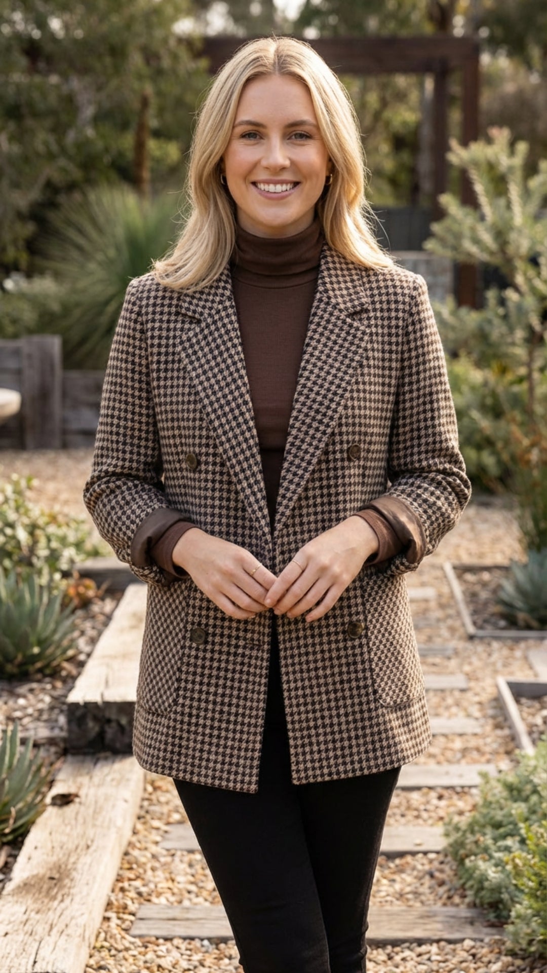 Women's Checkered Double Breasted Long Blazer - Everyday Polish
