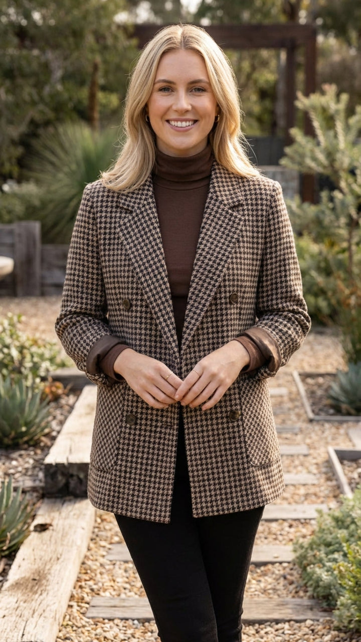 Women's Checkered Double Breasted Long Blazer - Everyday Polish
