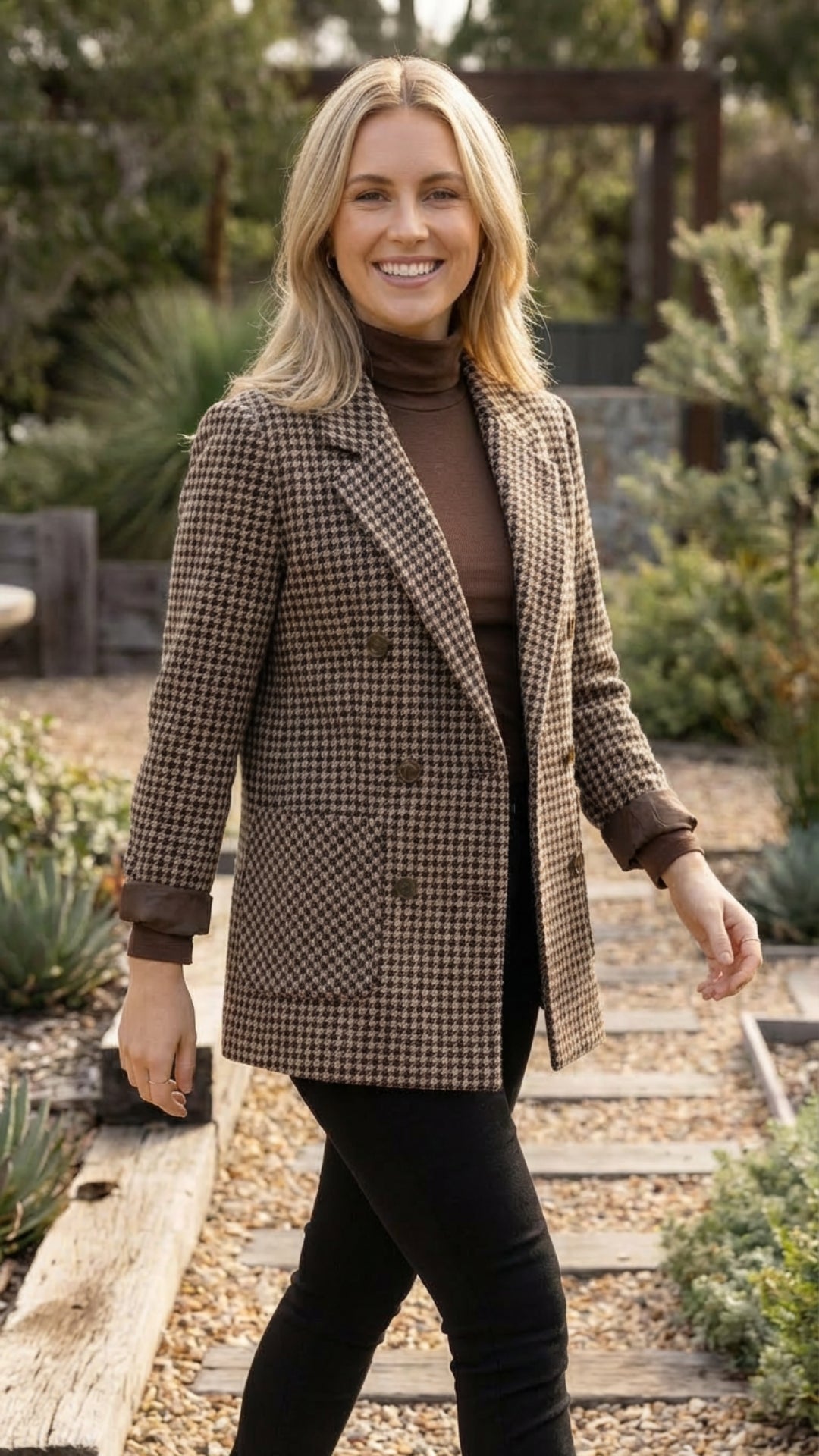 Women's Checkered Double Breasted Long Blazer - Everyday Polish