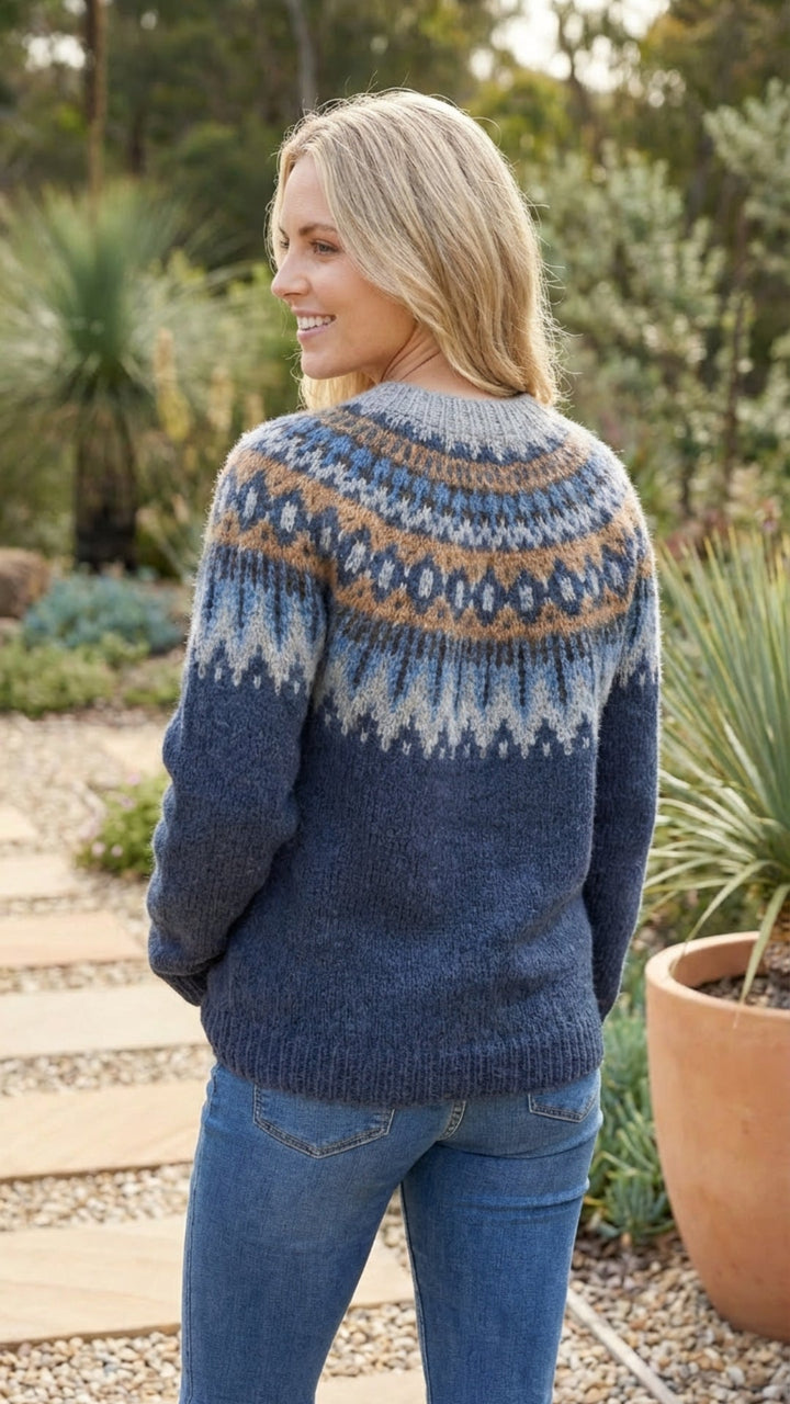 Women's Fair Isle Patterned Sweater - Cozy Classic for Cool Days