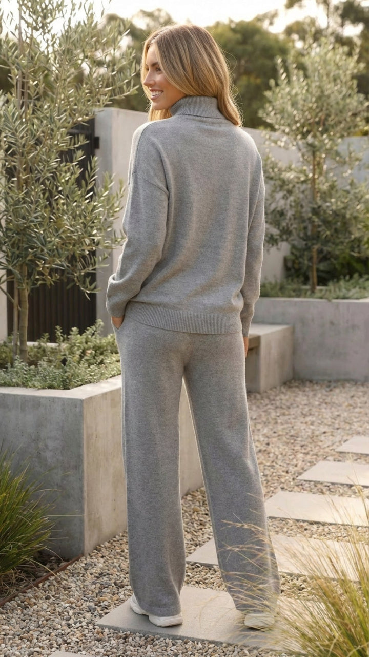 Women's Two Piece Knit Turtleneck Lounge Set - Casual Comfort