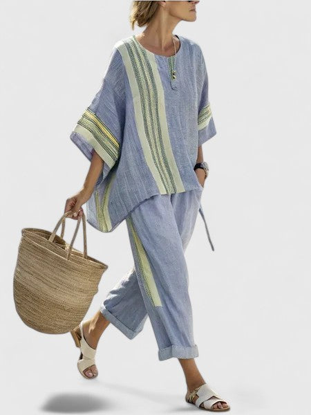Women's Two-Piece Set - Comfortable, Wrinkle-Resistant & Chic